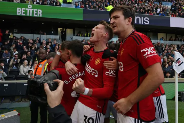 Scott McTominay celebrates with Bruno Fernandes