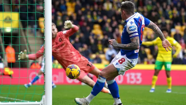 Sammie Szmodics taps the ball in to score