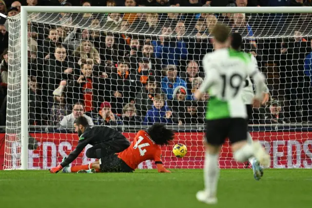 Tahith Chong scores