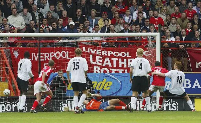 Kevin Lisbie scores against Liverpool for Charlton