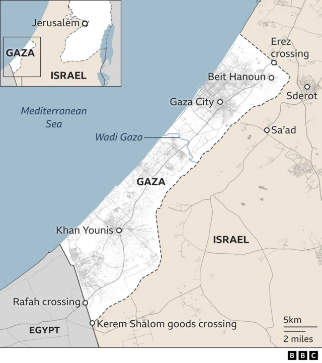 Map of Gaza showing locations of Gaza City, Khan Younis and Beit Hanoun as well as border crossings, Israel and Egypt