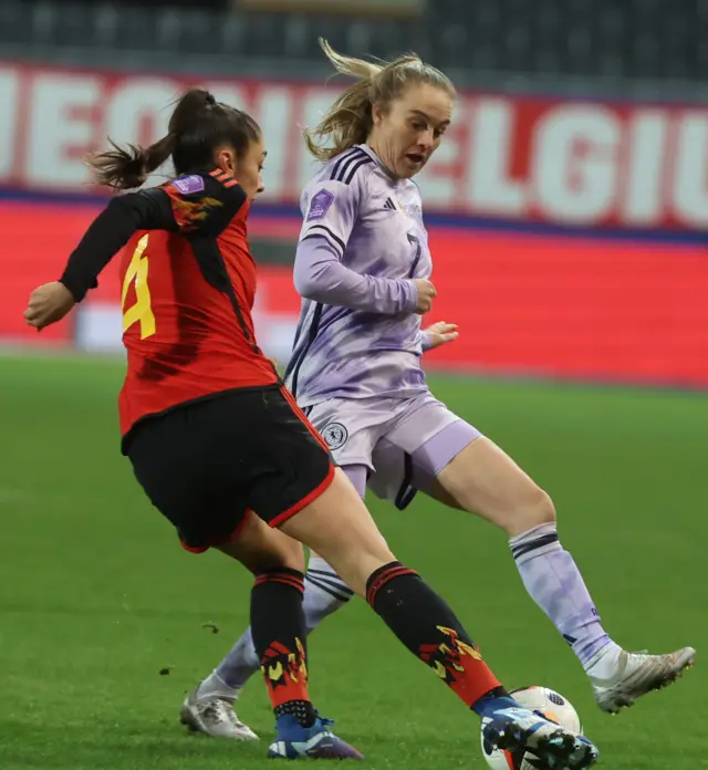 Belgium's Amber Tysiak and Scotland's Fiona Brown