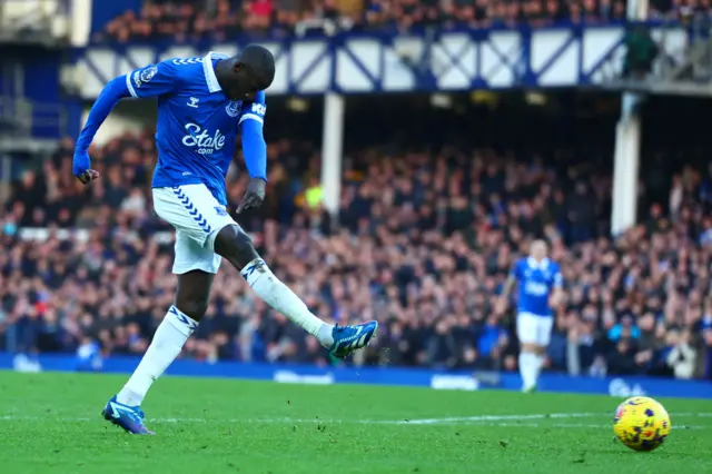 Abdoulaye Doucoure scores