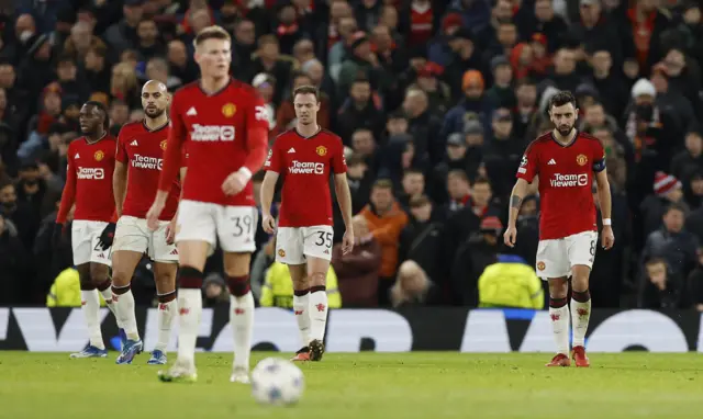 Man Utd players looking dejected