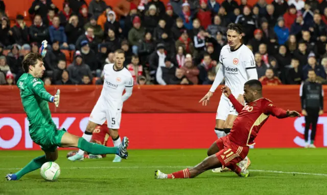 Duk makes it 1-0 to Aberdeen against Eintracht Frankfurt