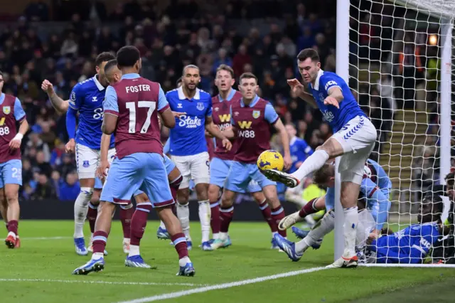 Michael Keane of Everton with a chance in the box