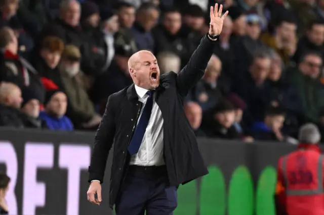 Everton's English manager Sean Dyche gestures on the touchline