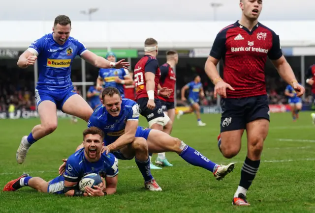 Henry Slade scores