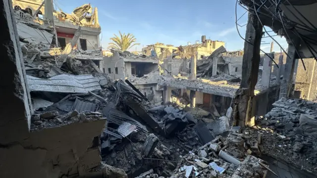 A general view of the destroyed buildings following Israeli attacks hit Jabalia Campö 17 December 2023