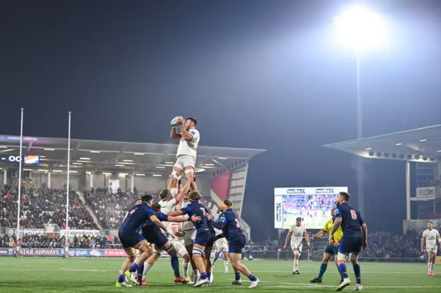 Ulster maintain possession from lineout