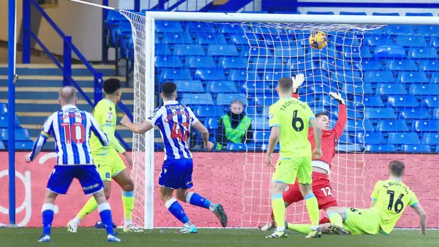 Bailey Cadamarteri scores for Sheffield Wednesday