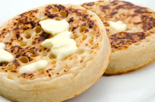 Crumpets with butter