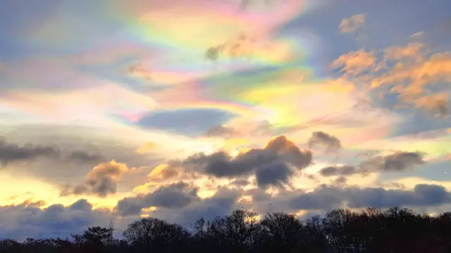 A colourful "mother-of-pearl" cloud formation