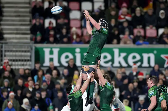 Connacht lock Darragh Murray gets a helping hand in the line-out