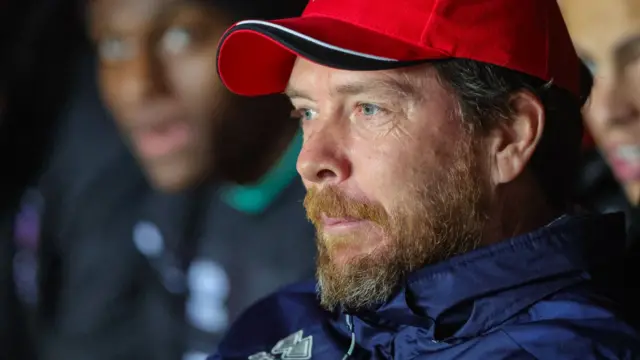 Darrell Clarke in the dugout