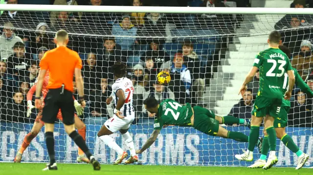 Brandon Thomas-Asante scores for West Brom