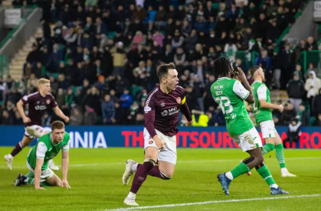 Lawrence Shankland celebrates his late winner