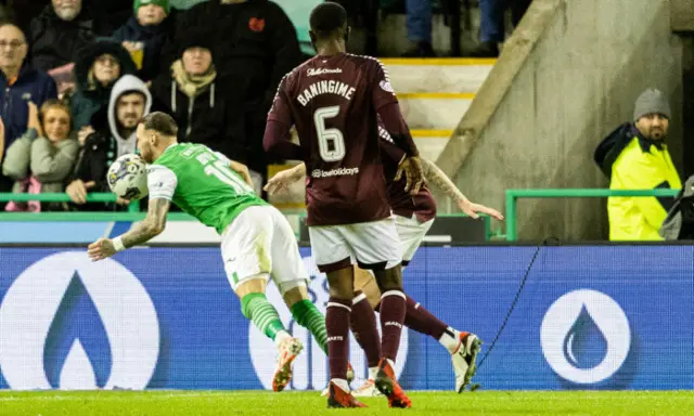 Martin Boyle goes to ground