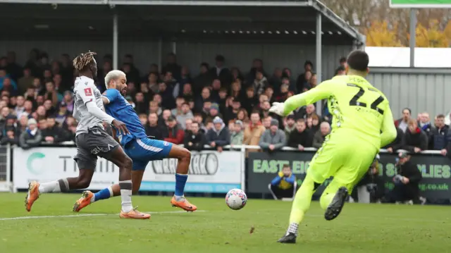 Paul McCallum stretches to score against Reading