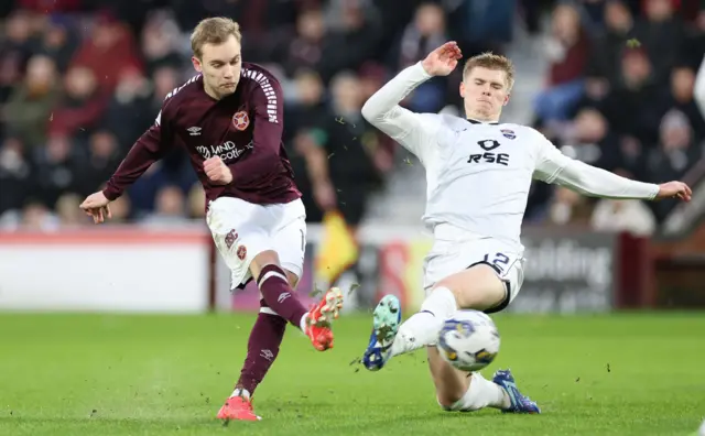 Hearts' Nathaniel Atkinson has a shot during a cinch Premiership match between Heart of Midlothian