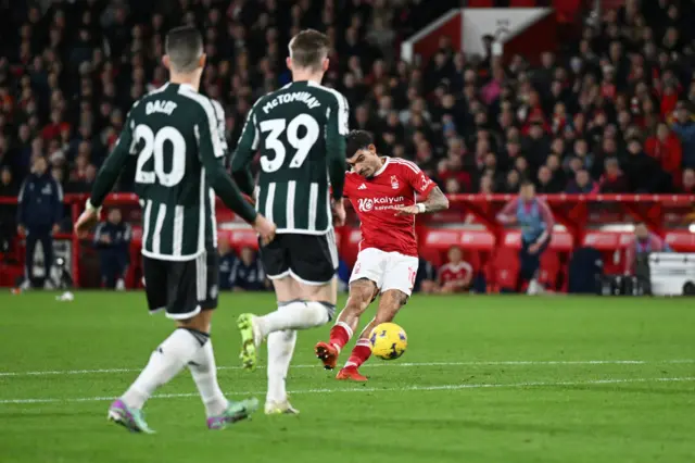 Morgan Gibbs-White goal