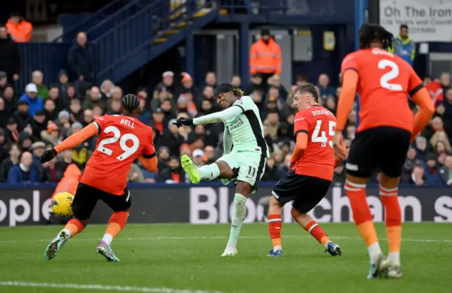 Noni Madueke scores for Chelsea