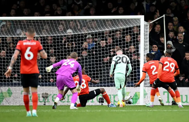 Cole Palmer scores for Chelsea