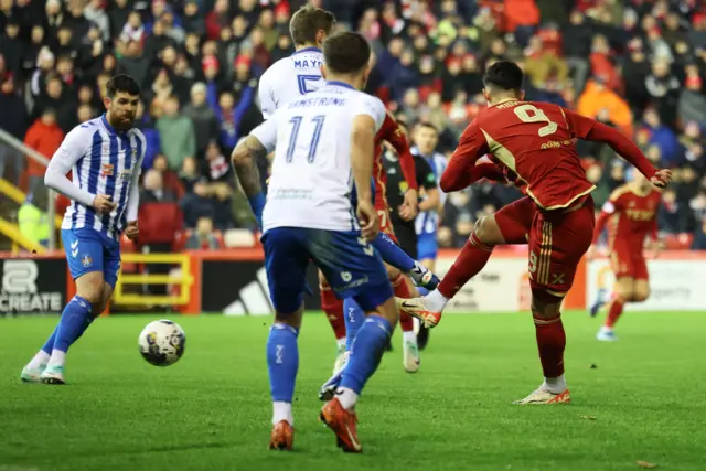 Aberdeen's Bojan Miovski has a shot on goal during a cinch Premiership match between Aberdeen and Kilmarnock at Pittodrie Stadium