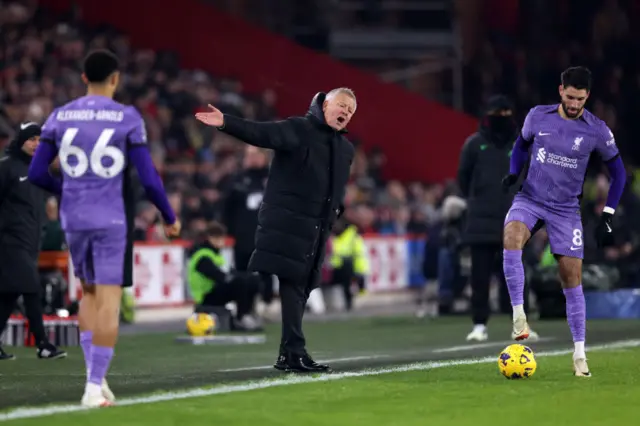 Chris Wilder with Trent Alexander-Arnold and Dominik Szoboszlai