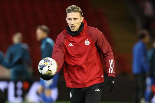 Angus Macdonald starts in the Aberdeen defence