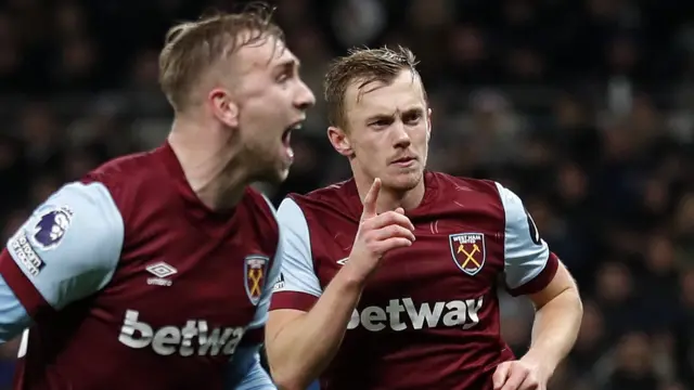 West Ham's Jarrod Bowen and James Ward-Prowse celebrate