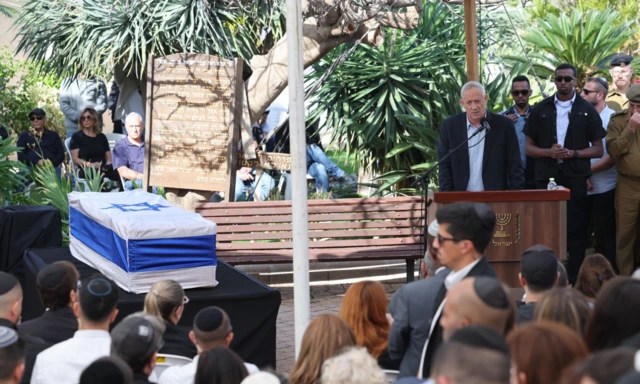 Benny Gantz speaks at the funeral of Gal Eizenkot