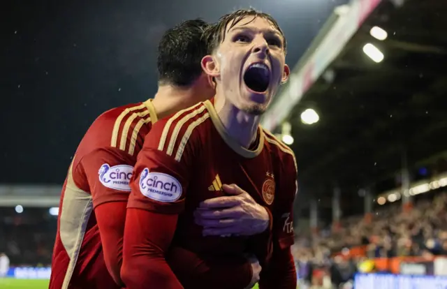 Aberdeen players celebrate