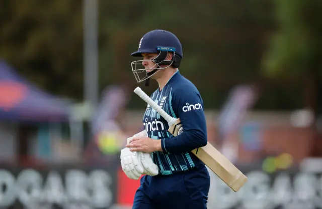 Jason Roy walks off after being dismissed