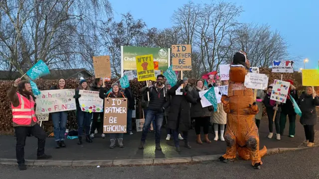 Teachers on picket line