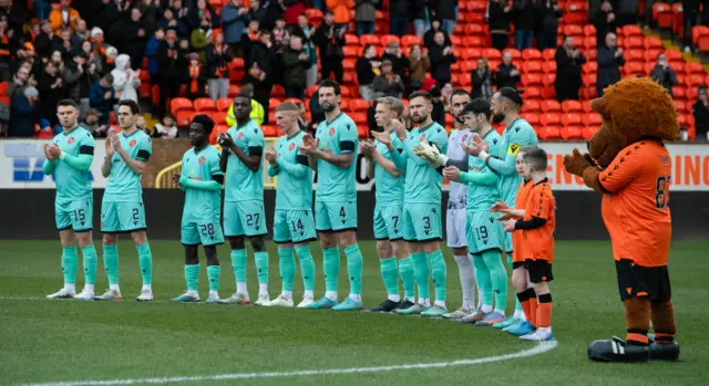 Dundee United players applaud