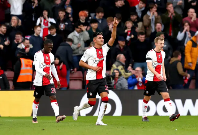 Southampton's Carlos Alcaraz (centre) celebrates scoring their side's first goal of the game v Wolves during the Premier League match at St. Mary's Stadium