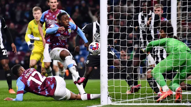 Michael Obafemi scores for Burnley