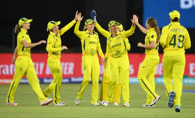 Australia celebrate a wicket