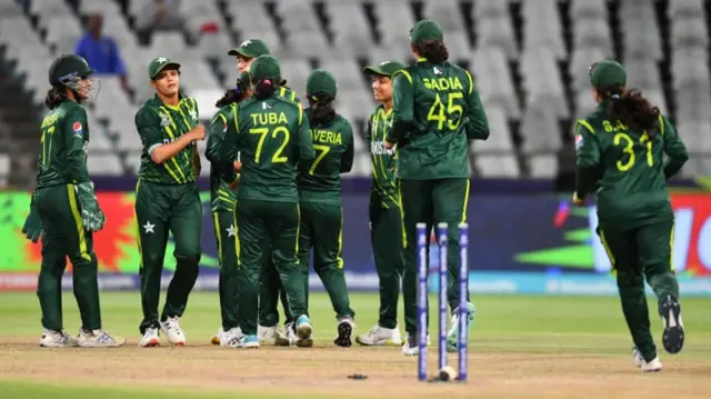 Pakistan team celebrate