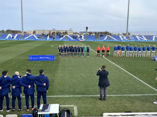 Iceland v Scotland (14:00)