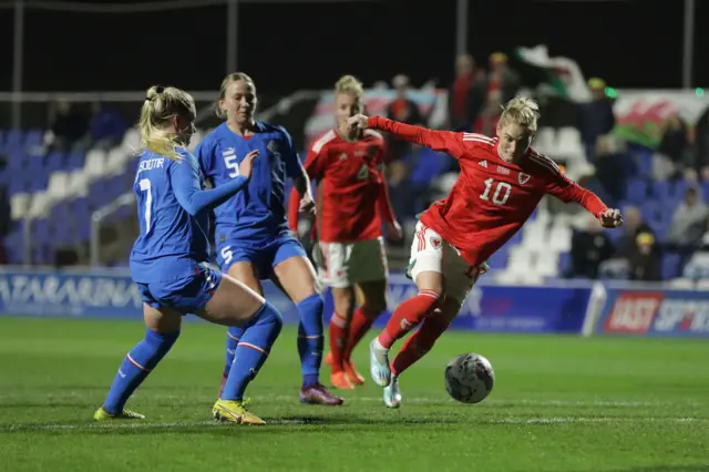 Jess Fishlock in action for Wales