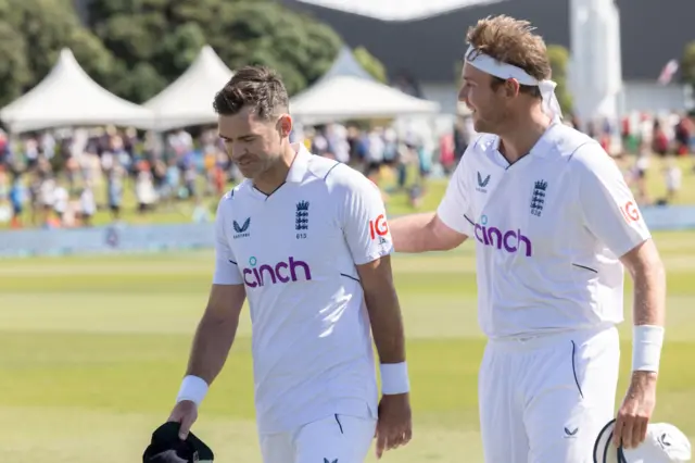 England's James Anderson and Stuart Broad lead the team off after win v New Zealand