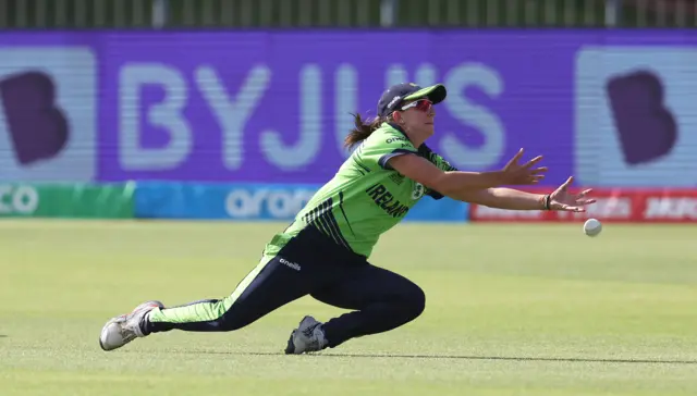 Ireland's Arlene Kelly drops Smriti Mandhana