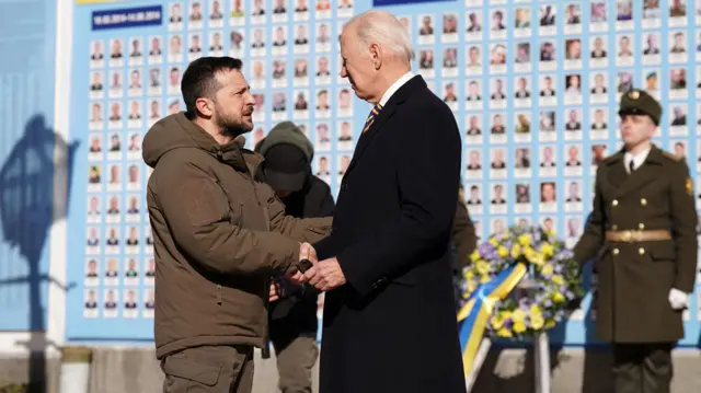 Biden meets Zelensky