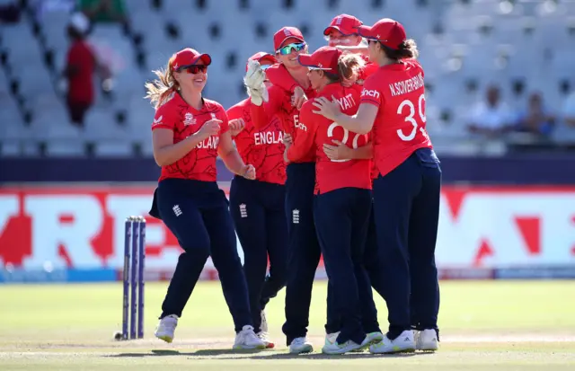 Players of England celebrates the wicket of Sadaf Shamas of Pakistan during the ICC Women's T20 World Cup group B match between England and Pakistan at Newlands Stadium