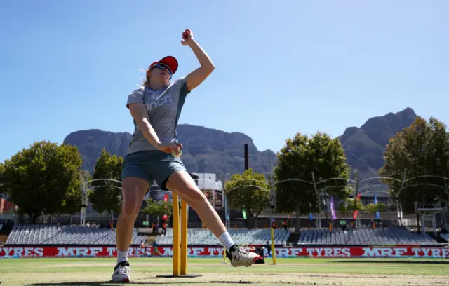 Charlie Dean warming up at Newlands