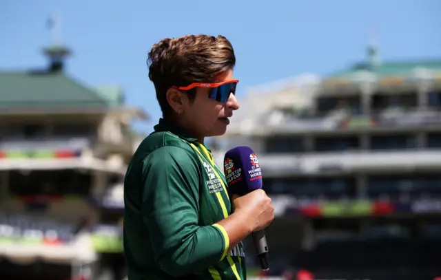 Pakistan's Nida Dar at the toss