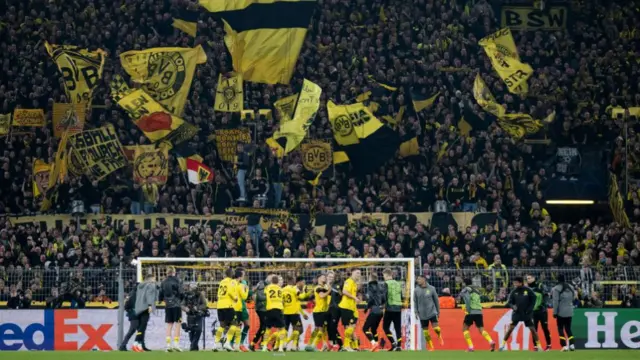 Borussia Dortmund celebrate beating Chelsea