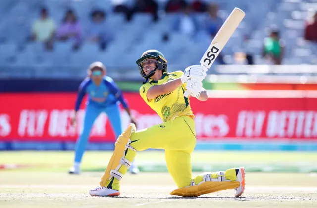 Ashleigh Gardner slog sweeps